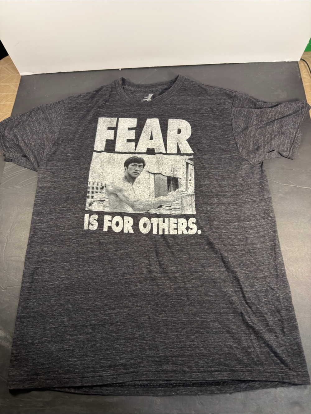 Bruce Lee "Fear Is For Others" Graphic T-Shirt Gray Heather Size Large